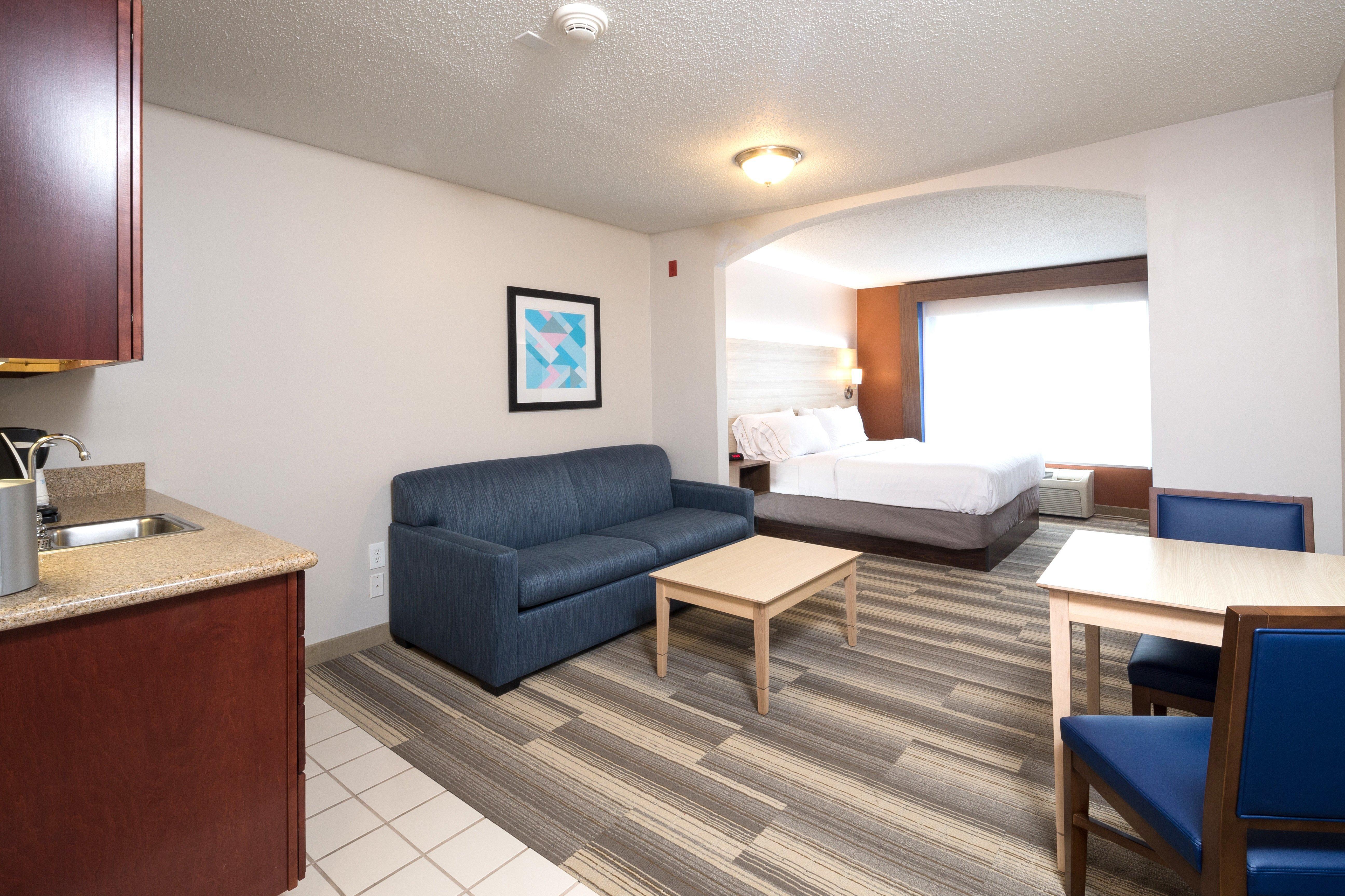 Holiday Inn Express Hotel & Suites Detroit-Utica, An Ihg Hotel Exteriör bild